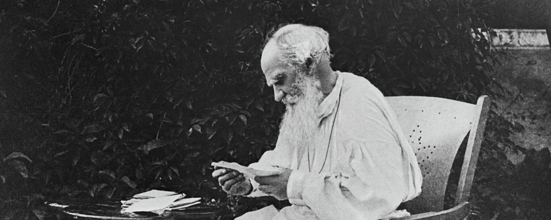 Writer Leo Tolstoy - Sputnik Afrique, 1920, 09.08.2024